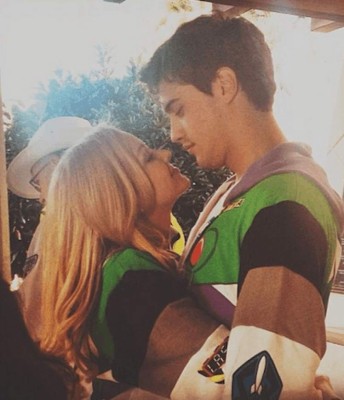 Dove Cameron se casará con Ryan McCartan